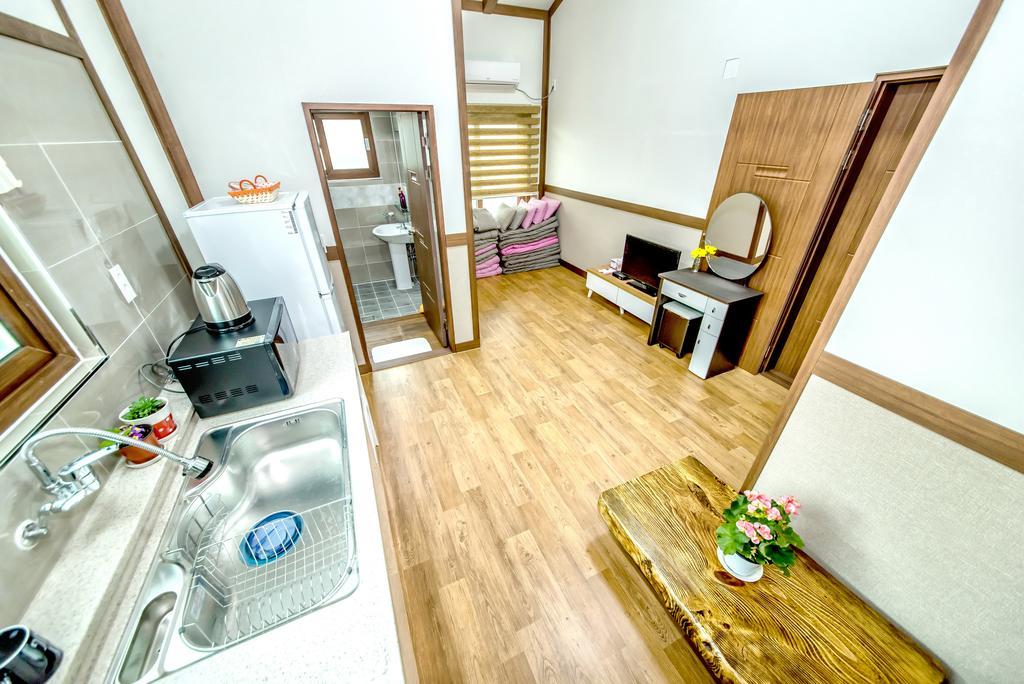 Jeju Myung House Villa Szogüpho Kültér fotó